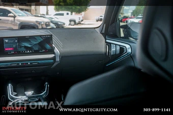 2025 BMW X3 M50 – miniatura 24