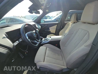 2025 BMW X3 M50 – miniatura 7