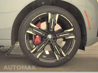 2025 BMW X3 M50 - miniatura 10