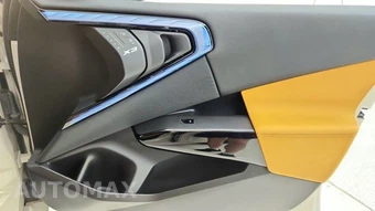 2025 BMW X3 M50 – miniatura 23