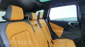 2025 BMW X3 M50 – miniatura 25