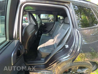 2025 BMW X3 M50 xDrive - miniatura 13