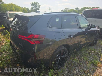 2025 BMW X3 M50 xDrive - miniatura 3