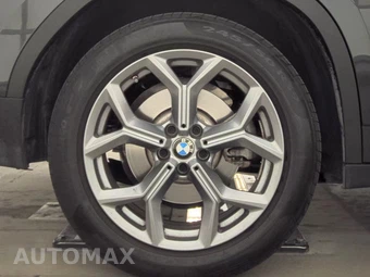 2025 BMW X4 Sports Activity Coupe xDrive30i - miniatura 11