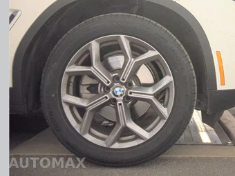 2025 BMW X4 Sports Activity Coupe xDrive30i - miniatura 10