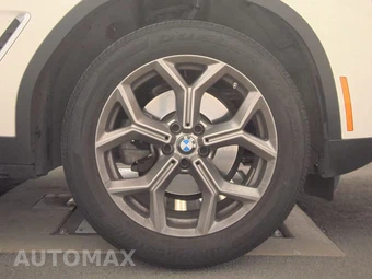 2025 BMW X4 Sports Activity Coupe xDrive30i - miniatura 10