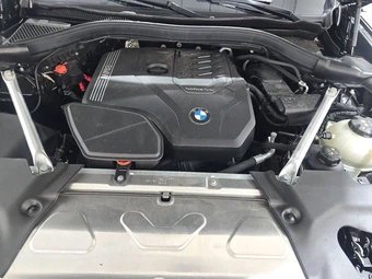 2025 BMW X4 xDrive30i - miniatura 15