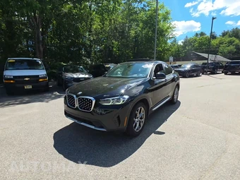 2025 BMW X4 xDrive30i