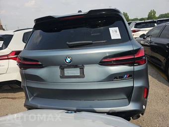 2025 BMW X5 M Competition - miniatura 5