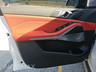 2025 BMW X5 M Competition - miniatura 9