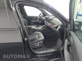 2025 BMW X5 M Competition - miniatura 8