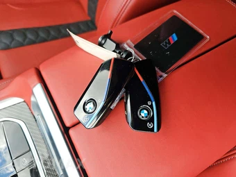2025 BMW X5 M Competition – miniatura 8