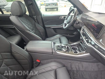 2025 BMW X5 M60i xDrive – miniatura 8