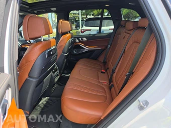 2025 BMW X5 Sports Activity Vehicle M60i xDrive - miniatura 10