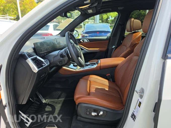 2025 BMW X5 Sports Activity Vehicle M60i xDrive - miniatura 3