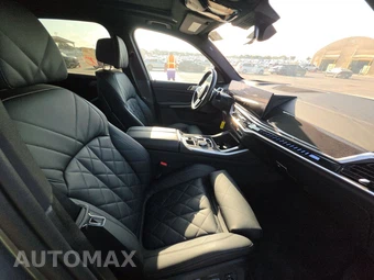 2025 BMW X5 Sports Activity Vehicle M60i xDrive - miniatura 14