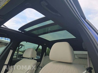 2025 BMW X5 Sports Activity Vehicle M60i xDrive – miniatura 8
