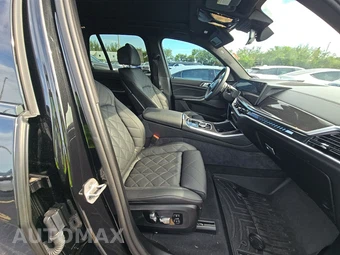 2025 BMW X5 Sports Activity Vehicle M60i xDrive - miniatura 8
