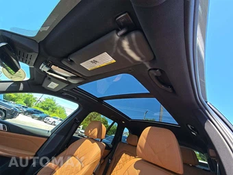 2025 BMW X5 Sports Activity Vehicle M60i xDrive - miniatura 11