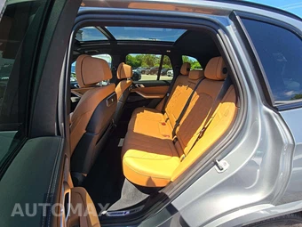 2025 BMW X5 Sports Activity Vehicle M60i xDrive - miniatura 13