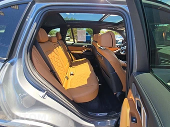 2025 BMW X5 Sports Activity Vehicle M60i xDrive - miniatura 16
