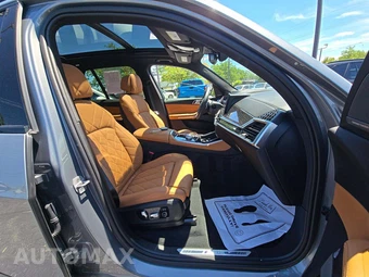 2025 BMW X5 Sports Activity Vehicle M60i xDrive - miniatura 18