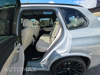2025 BMW X5 Sports Activity Vehicle M60i xDrive - miniatura 13