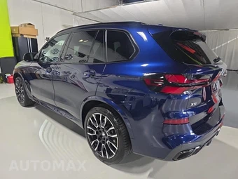 2025 BMW X5 Sports Activity Vehicle M60i xDrive – miniatura 6