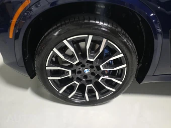 2025 BMW X5 Sports Activity Vehicle M60i xDrive – miniatura 8