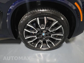 2025 BMW X5 Sports Activity Vehicle M60i xDrive – miniatura 9