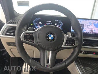 2025 BMW X5 Sports Activity Vehicle M60i xDrive – miniatura 10