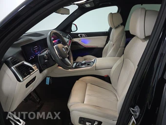 2025 BMW X5 Sports Activity Vehicle M60i xDrive – miniatura 7