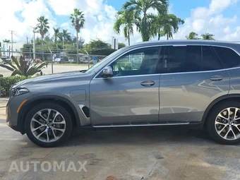 2025 BMW X5 Sports Activity Vehicle xDrive50e - miniatura 3