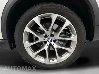 2025 BMW X5 xDrive40i - miniatura 40