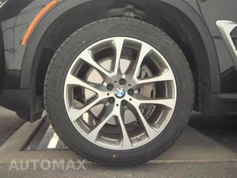 2025 BMW X5 xDrive40i - miniatura 9