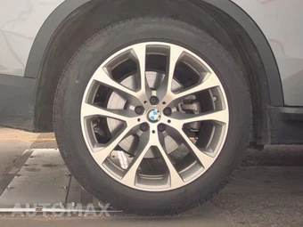 2025 BMW X5 xDrive40i - miniatura 11