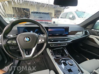 2025 BMW X5 xDrive40i - miniatura 11
