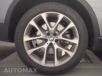 2025 BMW X5 xDrive40i - miniatura 11