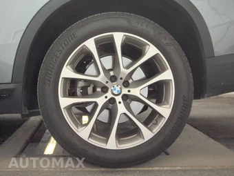 2025 BMW X5 xDrive40i - miniatura 12