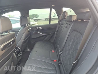 2025 BMW X5 xDrive40i - miniatura 18