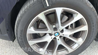2025 BMW X5 xDrive40i - miniatura 28