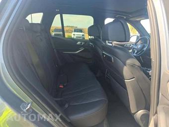 2025 BMW X5 xDrive40i - miniatura 13