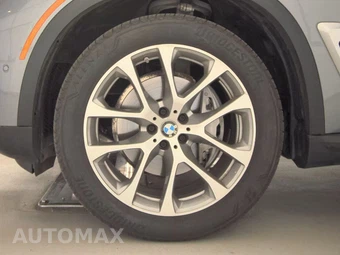 2025 BMW X5 xDrive40i - miniatura 9
