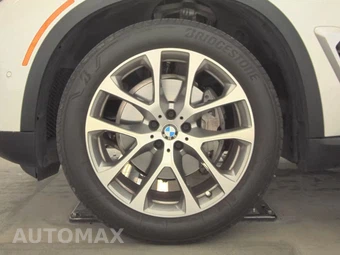 2025 BMW X5 xDrive40i - miniatura 9