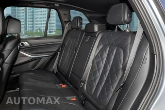 2025 BMW X5 xDrive40i - miniatura 17