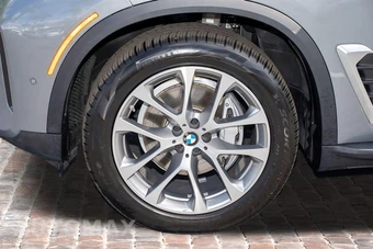 2025 BMW X5 xDrive40i - miniatura 39