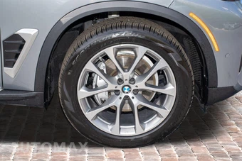 2025 BMW X5 xDrive40i - miniatura 41