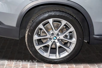 2025 BMW X5 xDrive40i - miniatura 42