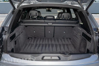 2025 BMW X5 xDrive40i - miniatura 9