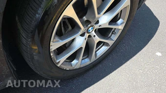 2025 BMW X5 xDrive40i - miniatura 22